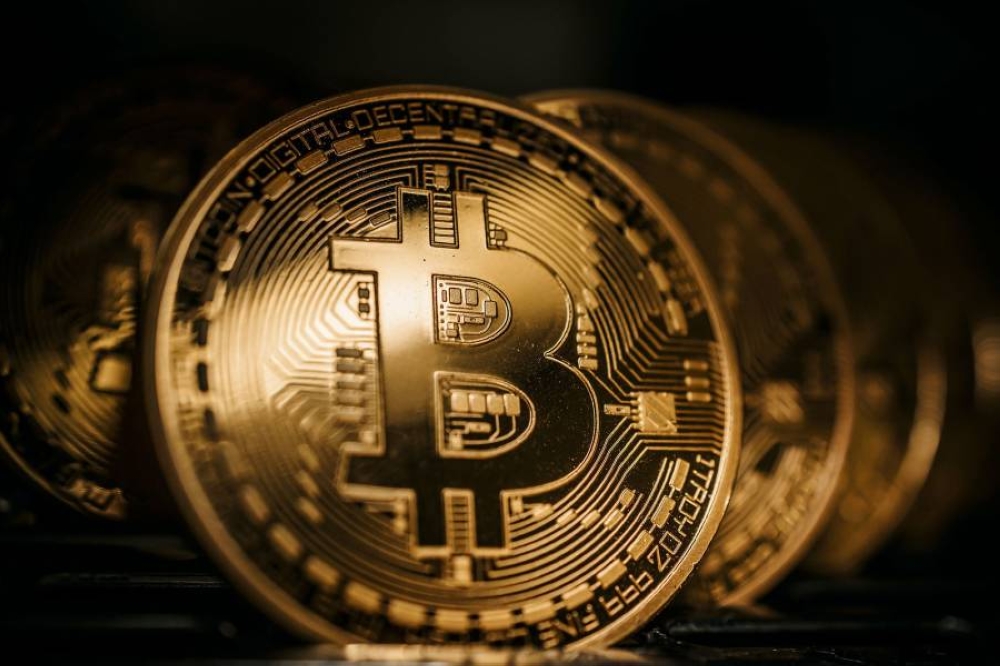 أسعار الذهب ترتفع في الأسواق العالمية وبيتكوين تتجاوز 100 ألف دولار للمرة الأولى منذ فبراير 2025 2 أسعار الذهب ترتفع في الأسواق العالمية وبيتكوين تتجاوز 100 ألف دولار للمرة الأولى منذ فبراير 2025