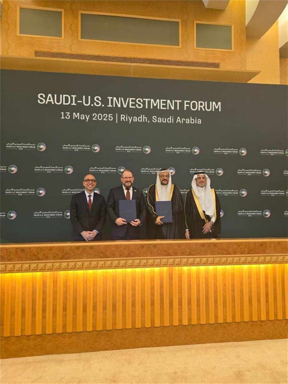 أسعار الذهب تشهد ارتفاعًا ملحوظًا في الأسواق العالمية اليوم كوالكوم وأرامكو الرقمية تتعاون لتطوير حلول مبتكرة لإنترنت الأشياء الصناعية 2 أسعار الذهب تشهد ارتفاعًا ملحوظًا في الأسواق العالمية اليوم كوالكوم وأرامكو الرقمية تتعاون لتطوير حلول مبتكرة لإنترنت الأشياء الصناعية