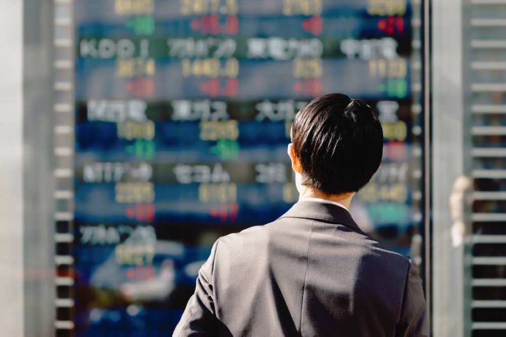 ارتفاع أسعار الذهب في الأسواق العالمية اليوم وسط اهتمام متزايد من المستثمرين اليابانيين بشراء الأسهم الأجنبية للأسبوع الثامن 2 ارتفاع أسعار الذهب في الأسواق العالمية اليوم وسط اهتمام متزايد من المستثمرين اليابانيين بشراء الأسهم الأجنبية للأسبوع الثامن