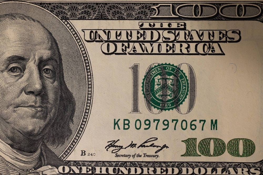 ارتفاع أسعار الذهب عالمياً مع تراجع الدولار بسبب انخفاض عوائد السندات الأمريكية والبيانات الاقتصادية الضعيفة 2 ارتفاع أسعار الذهب عالمياً مع تراجع الدولار بسبب انخفاض عوائد السندات الأمريكية والبيانات الاقتصادية الضعيفة
